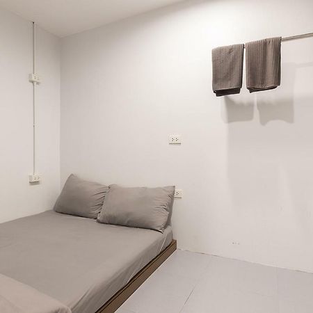 Minimal House Patong (Adults Only) Hostel Exterior foto