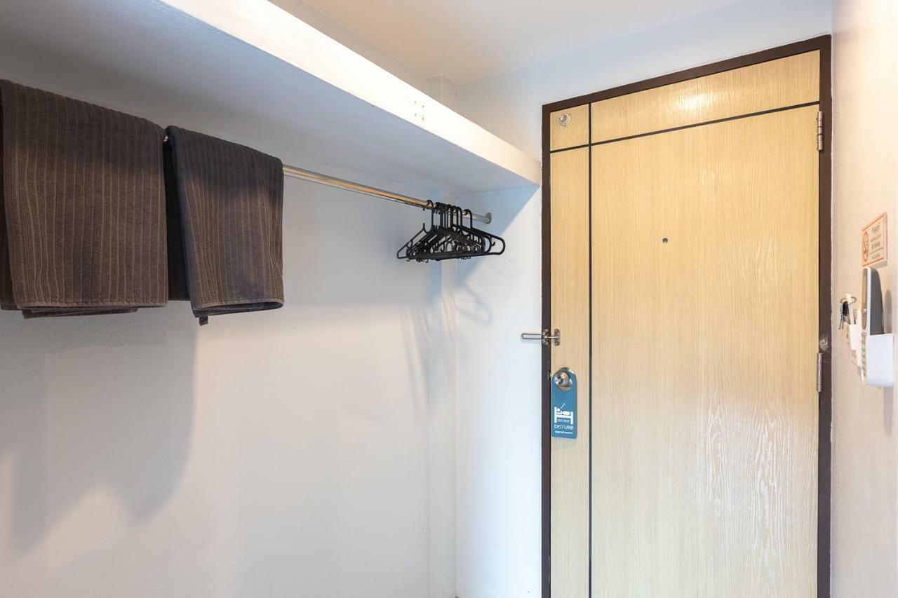 Minimal House Patong (Adults Only) Hostel Exterior foto