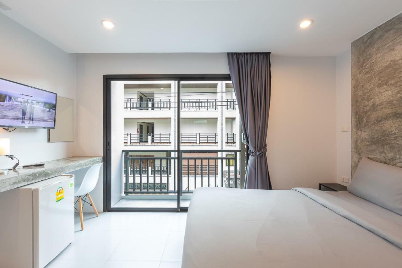 Minimal House Patong (Adults Only) Hostel Exterior foto