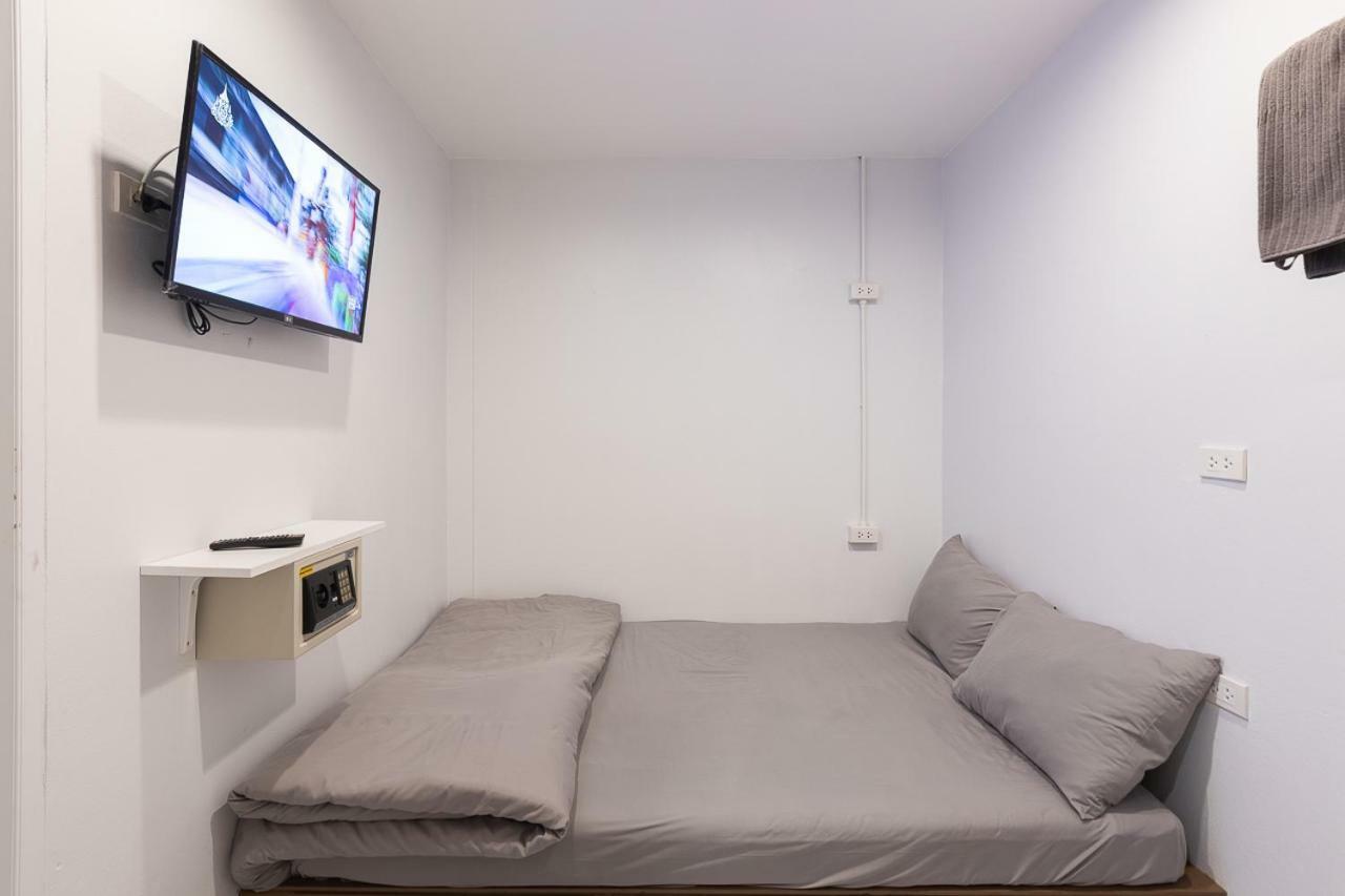 Minimal House Patong (Adults Only) Hostel Exterior foto