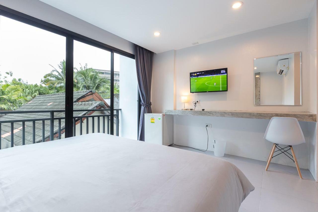 Minimal House Patong (Adults Only) Hostel Exterior foto