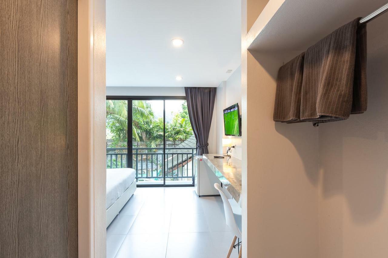 Minimal House Patong (Adults Only) Hostel Exterior foto